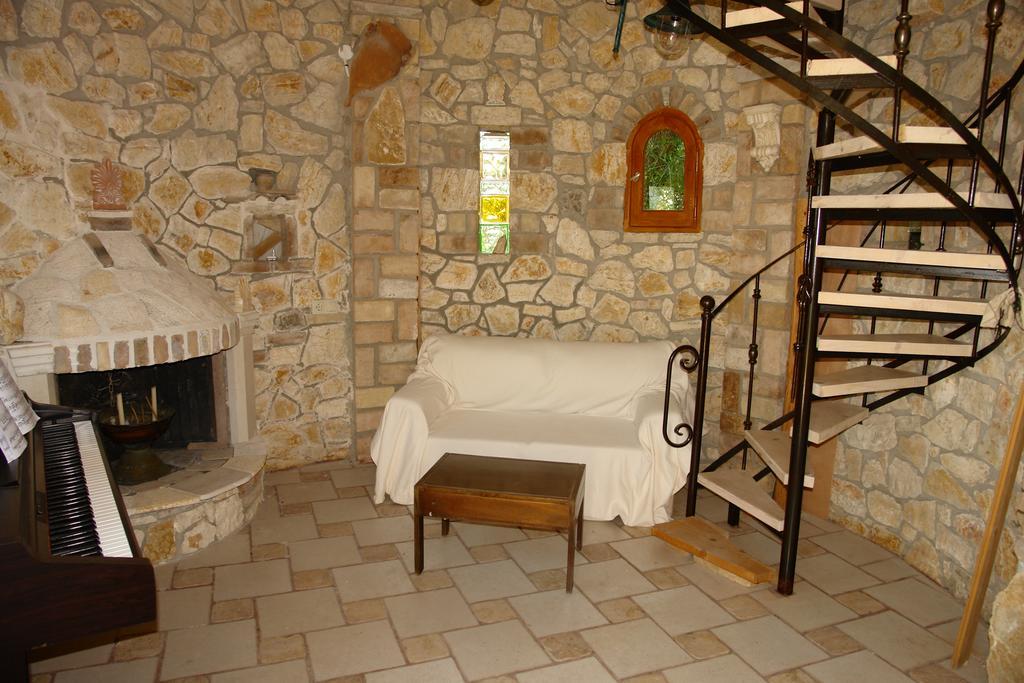 Musician'S Round House & Castello Villa Vatos Bilik gambar