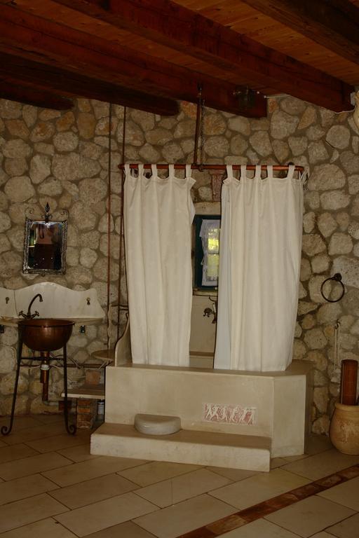 Musician'S Round House & Castello Villa Vatos Bilik gambar