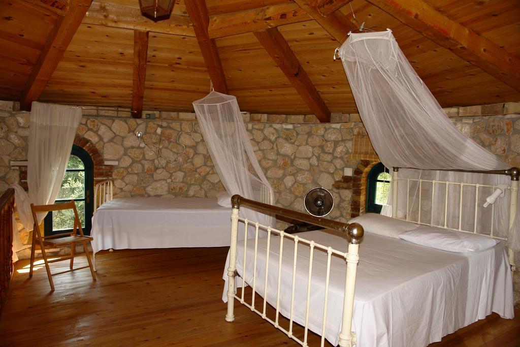 Musician'S Round House & Castello Villa Vatos Luaran gambar